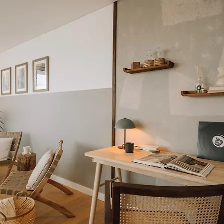 Pescaia - 2 Bedrooms And 2 Balconies In Alvalade