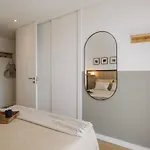 Pescaia - 2 Bedrooms And 2 Balconies In Alvalade Apartamento *