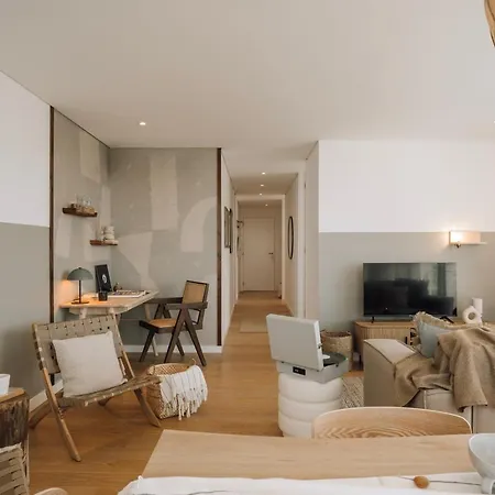 Pescaia - 2 Bedrooms And 2 Balconies In Alvalade 公寓